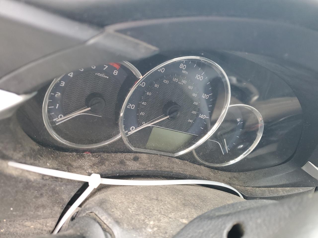 Toyota Corolla L Image 11