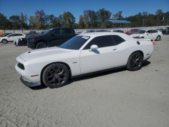  Salvage Dodge Challenger