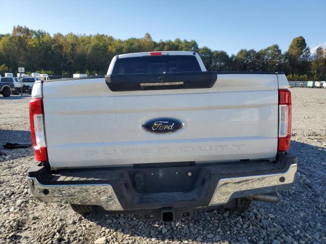 Ford F-250 Super Duty Image 6