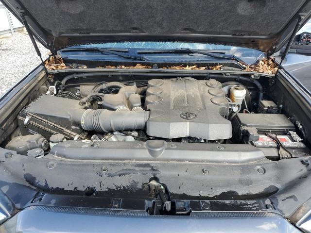 Toyota 4Runner Sr5 Image 11