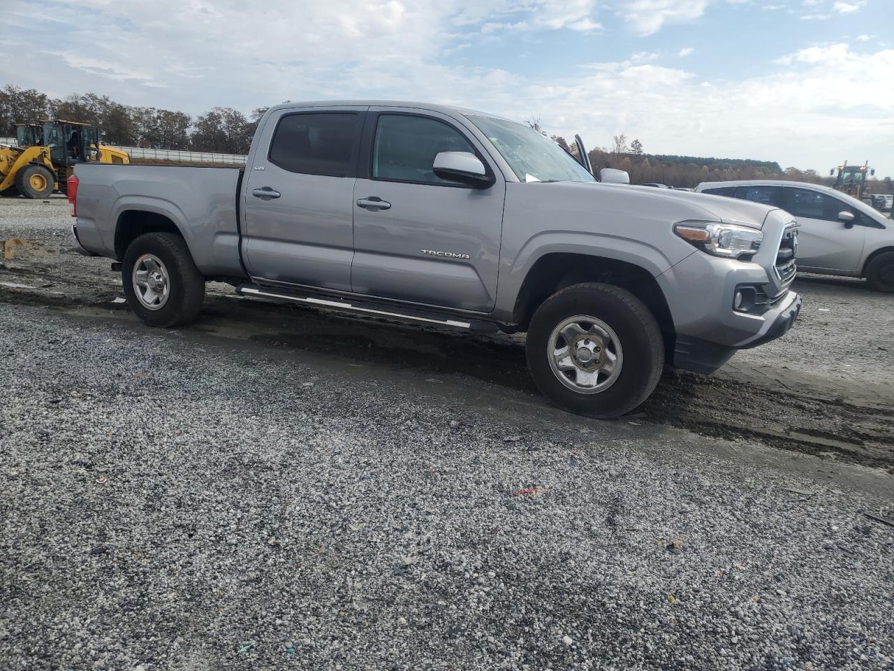 Toyota Tacoma Double Cab Image 8