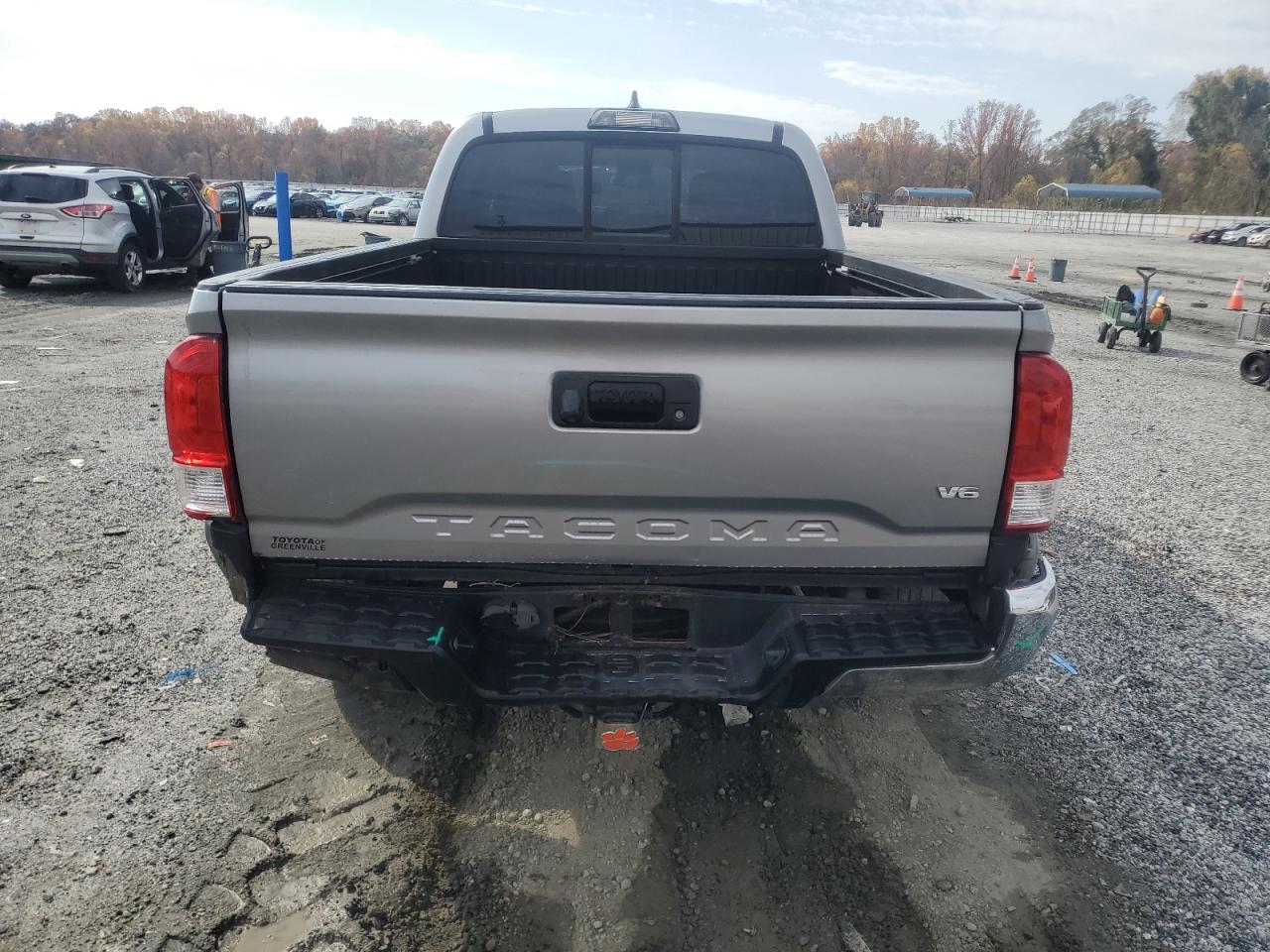 Toyota Tacoma Double Cab Image 11