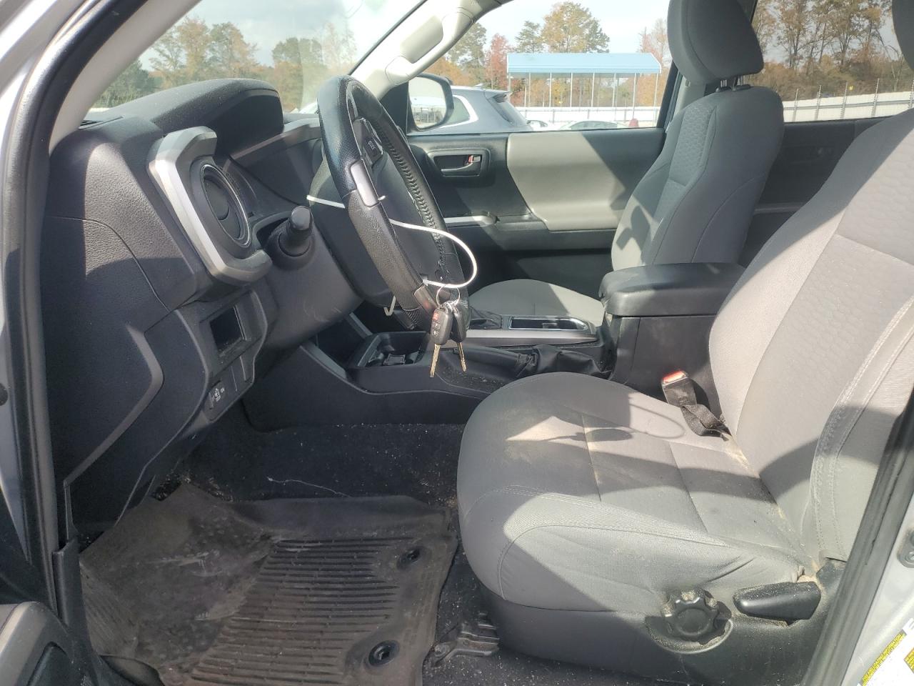 Toyota Tacoma Double Cab Image 5