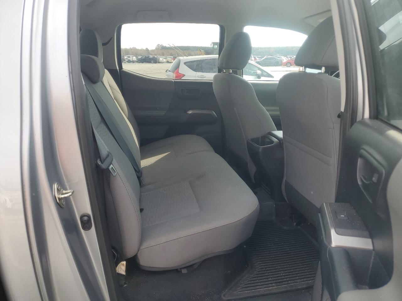 Toyota Tacoma Double Cab Image 7