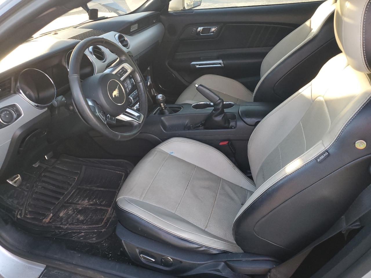 Ford Mustang Gt Image 7