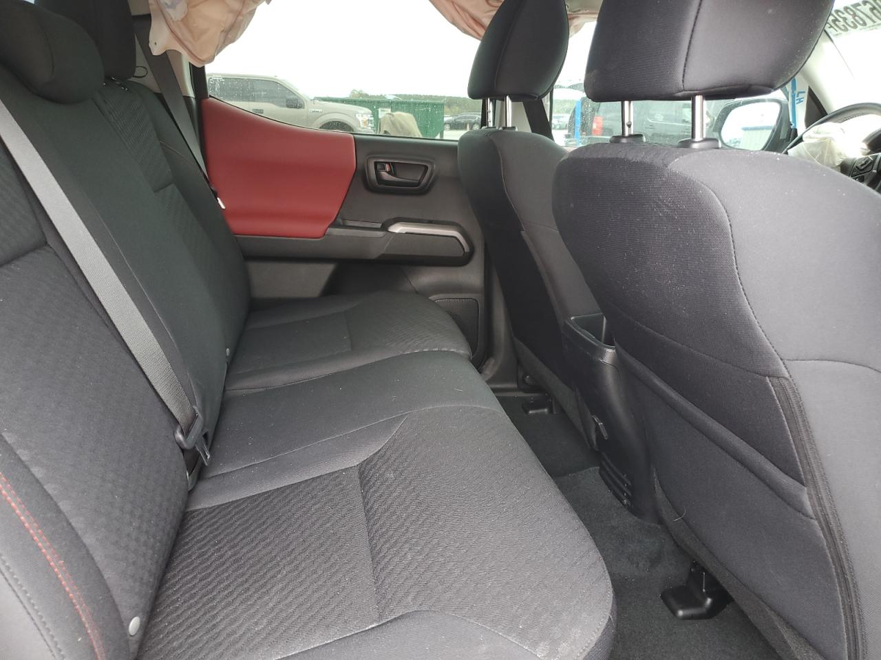 Toyota Tacoma Double Cab Image 8