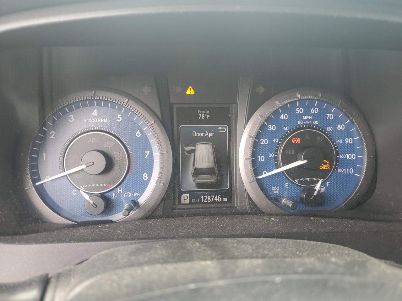 Toyota Sienna Le Image 4