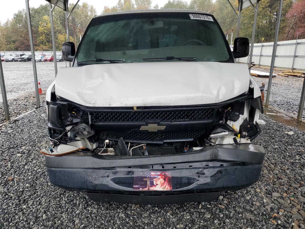 Chevrolet Express Image 2