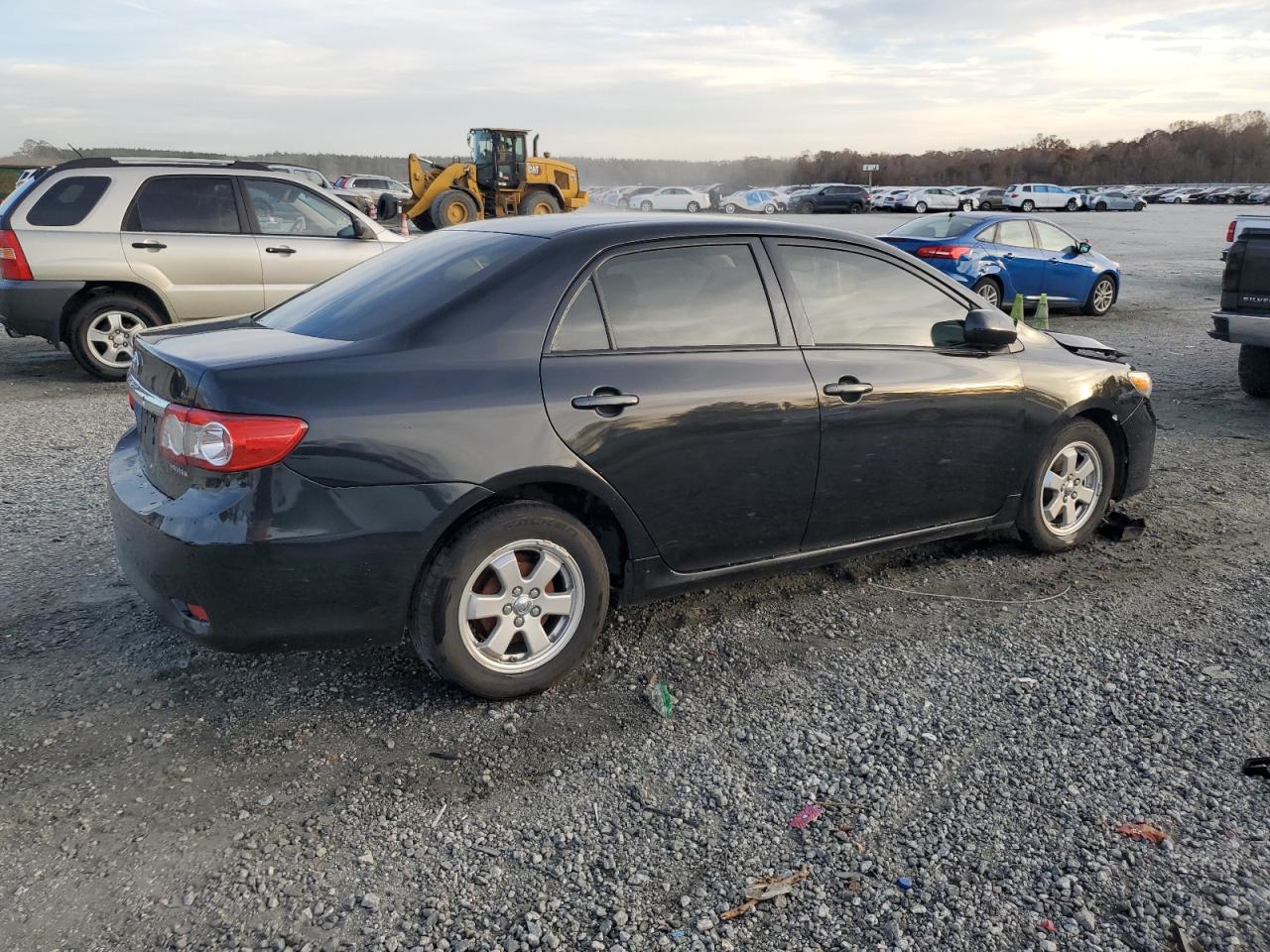 Toyota Corolla Base Image 11