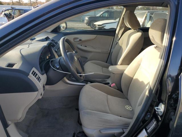 Toyota Corolla Base Image 9