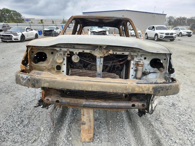 Toyota Tacoma Double Cab Image 4