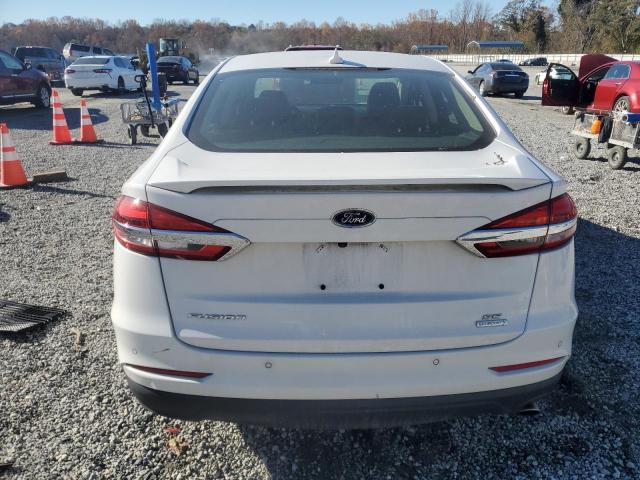 Ford Fusion Se Image 8