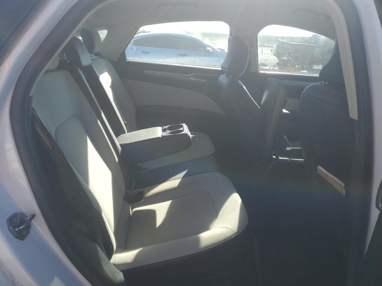 Ford Fusion Se Image 10