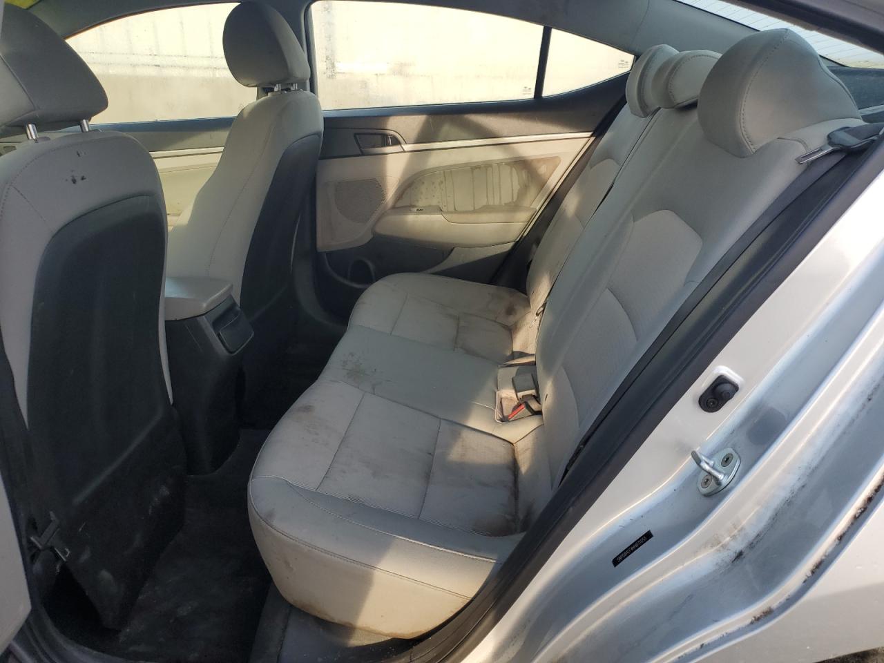 Hyundai ELANTRA Se Image 9