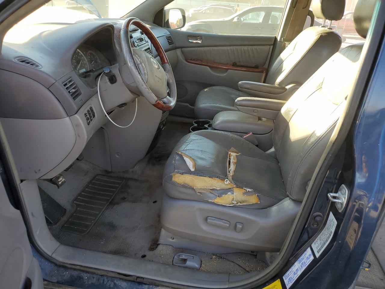 Toyota Sienna Xle Image 6