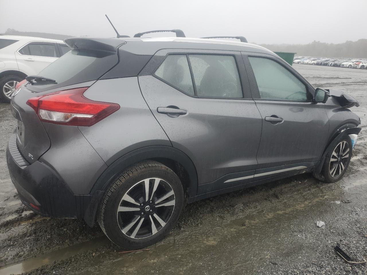 Nissan Kicks S Image 3