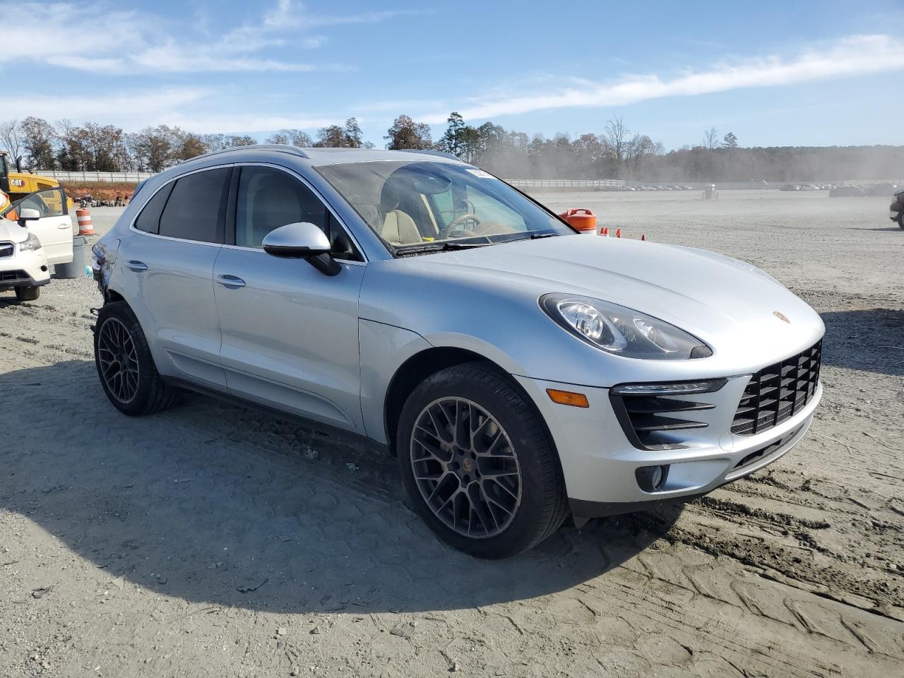 Porsche Macan S Image 3