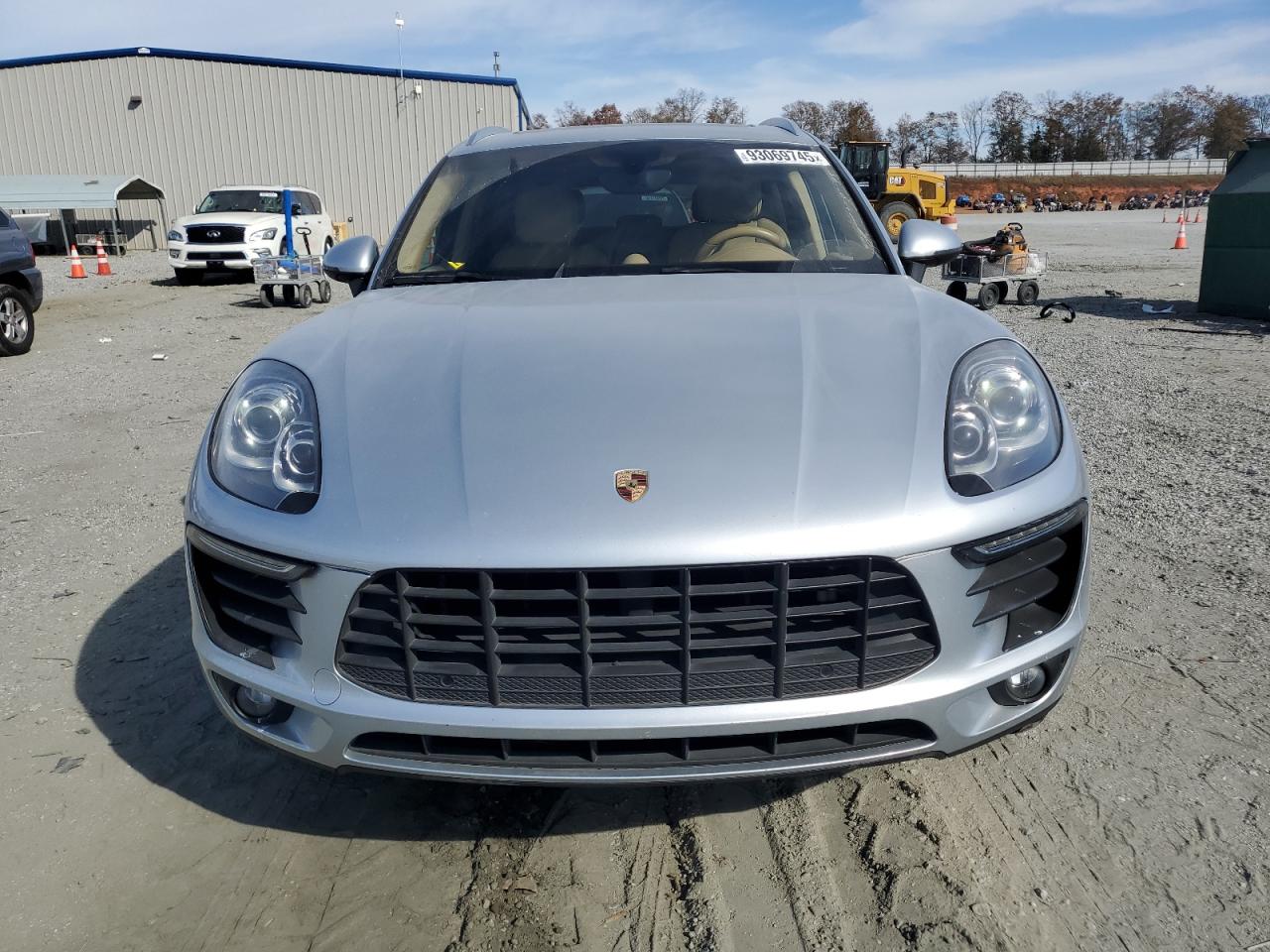 Porsche Macan S Image 9