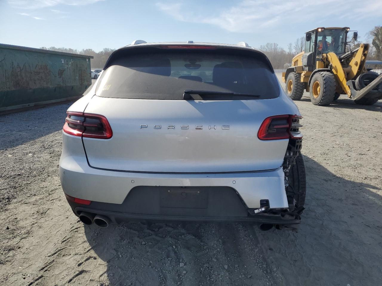 Porsche Macan S Image 6