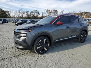  Salvage Nissan Kicks