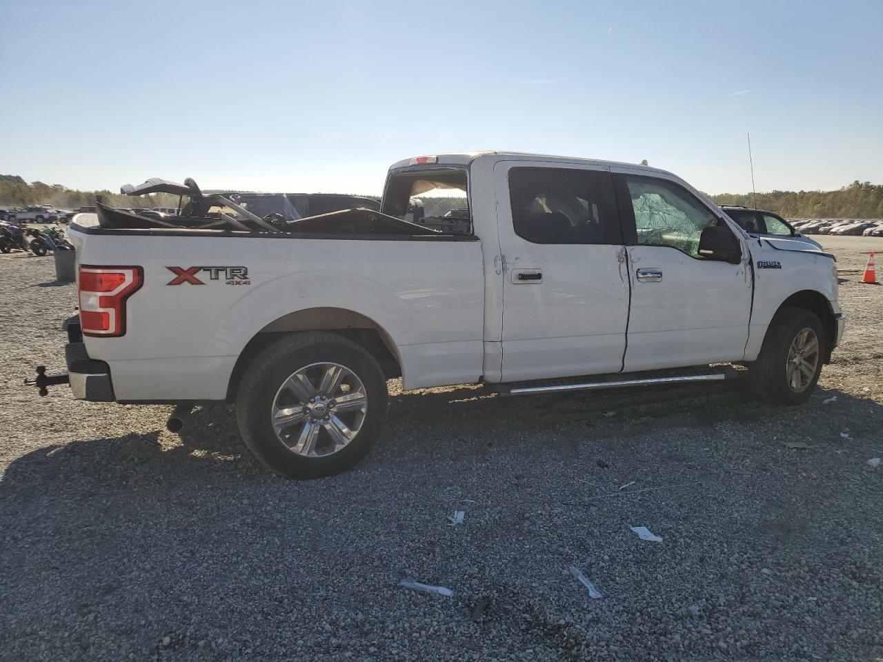 Ford F-150 Supercrew Image 3