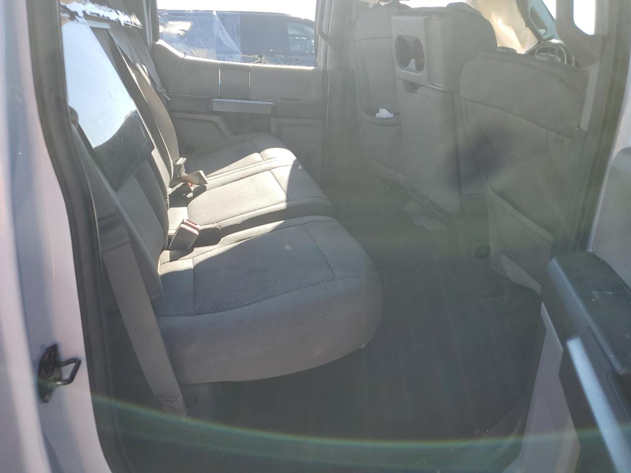 Ford F-150 Supercrew Image 13