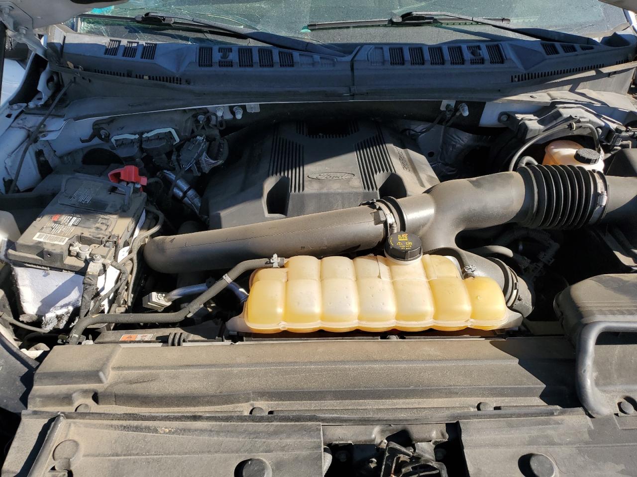 Ford F-150 Supercrew Image 6