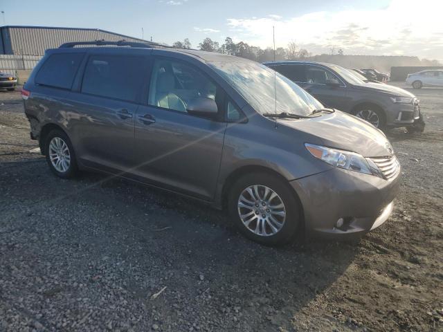 Toyota Sienna Xle Image 6