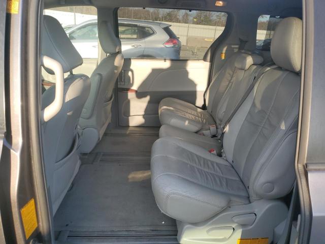 Toyota Sienna Xle Image 4