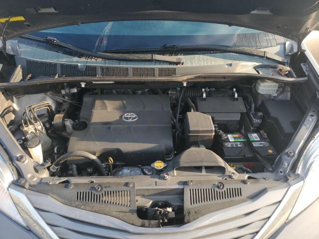 Toyota Sienna Xle Image 3