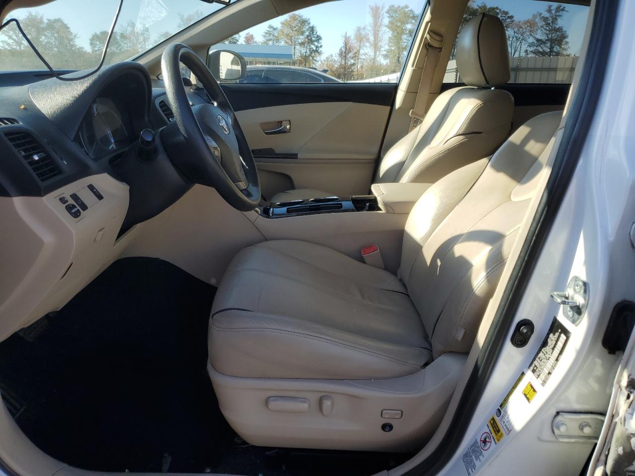 Toyota Venza Image 10