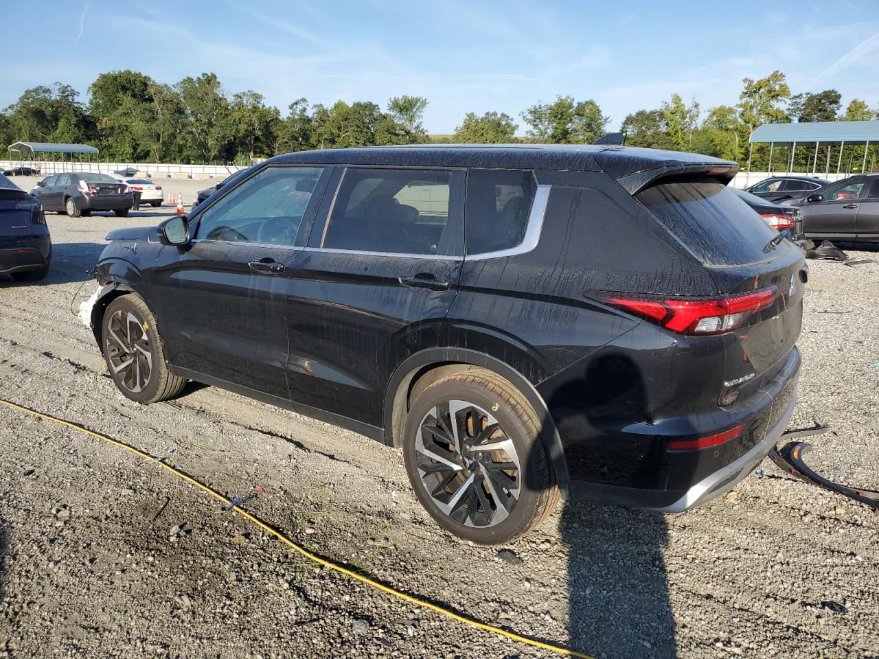 Mitsubishi Outlander Se Image 2