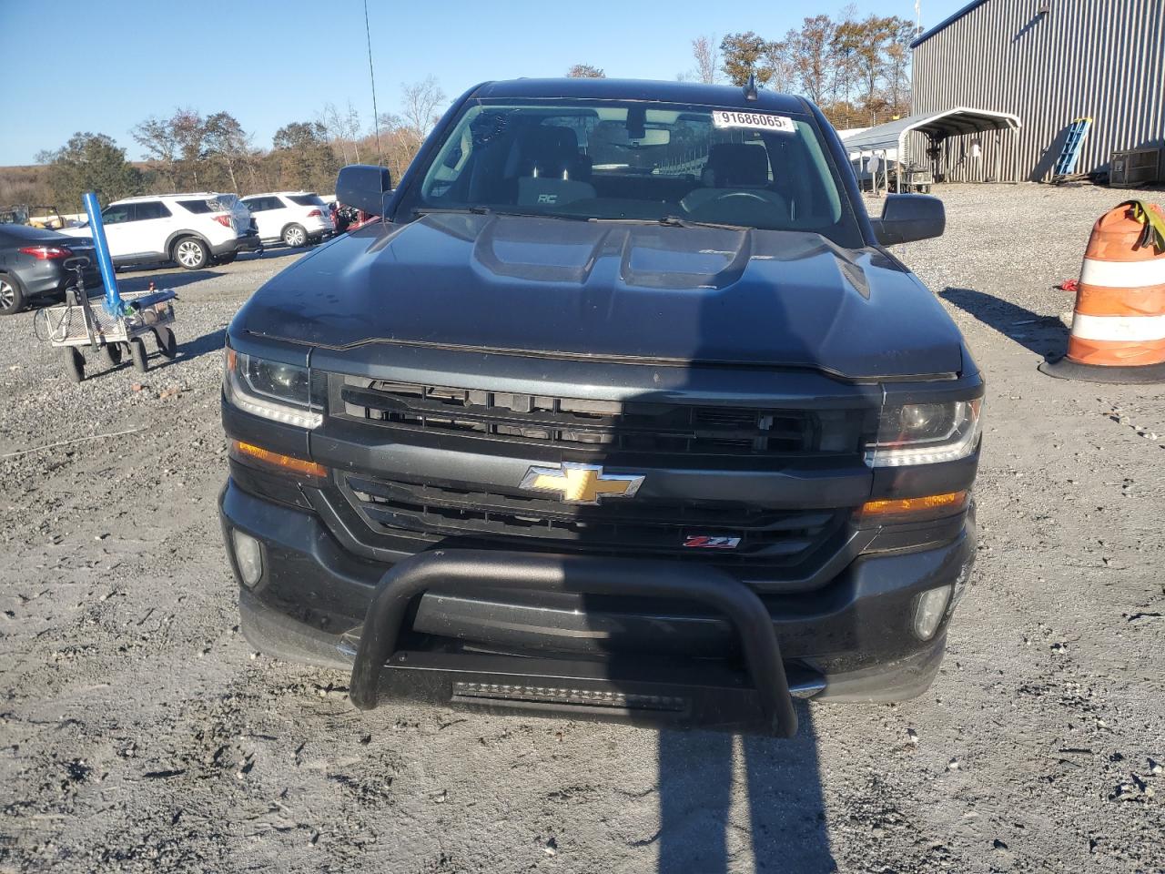 Chevrolet Silverado K1500 Lt Image 6