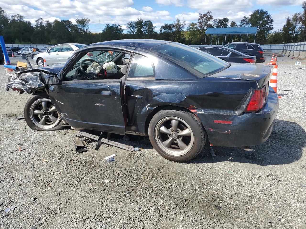 Ford Mustang Image 3