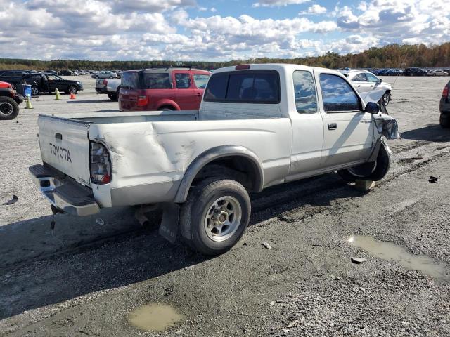 Toyota Tacoma Xtracab Image 2