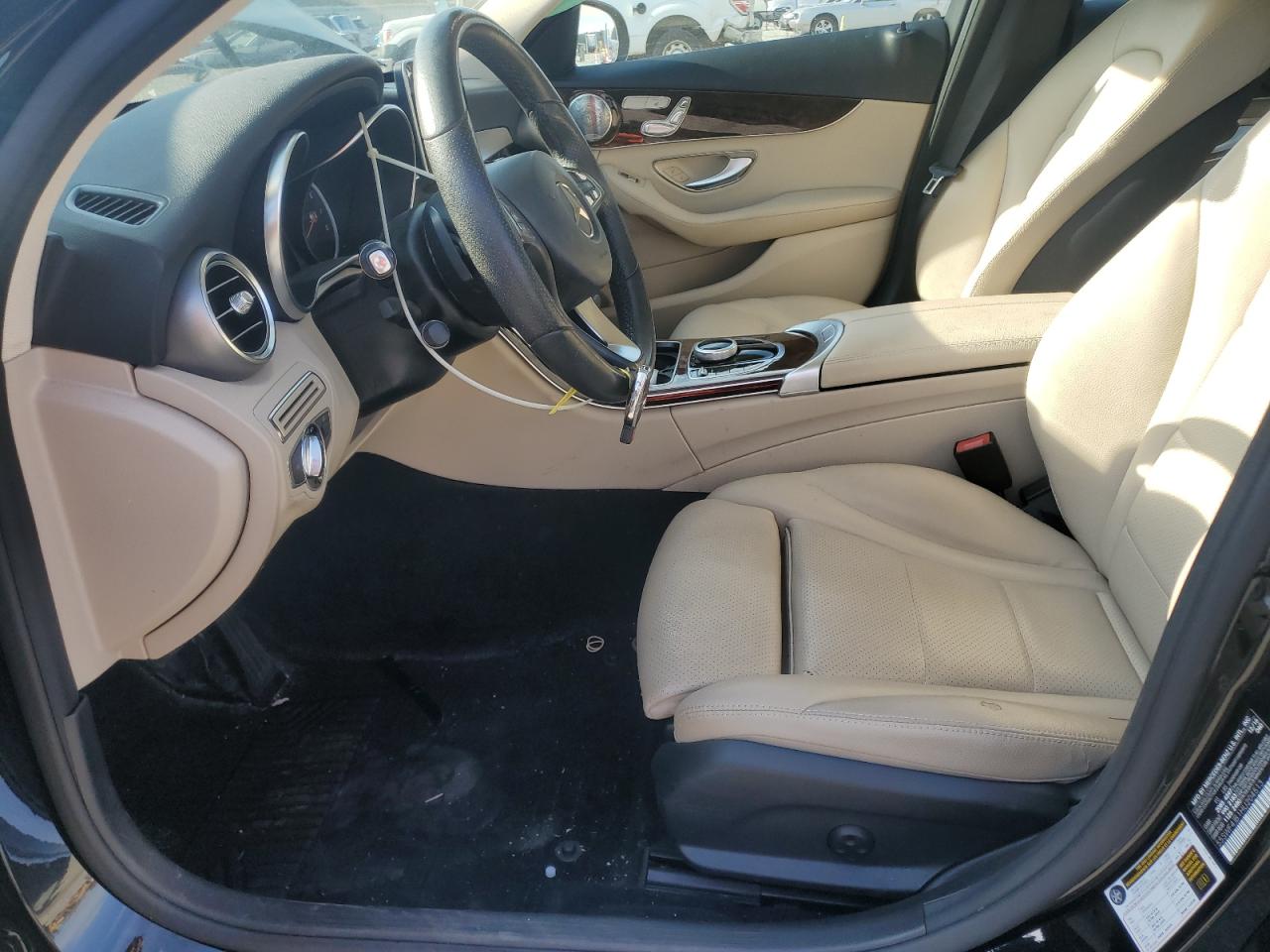 Mercedes-Benz C-Class 300 Image 3