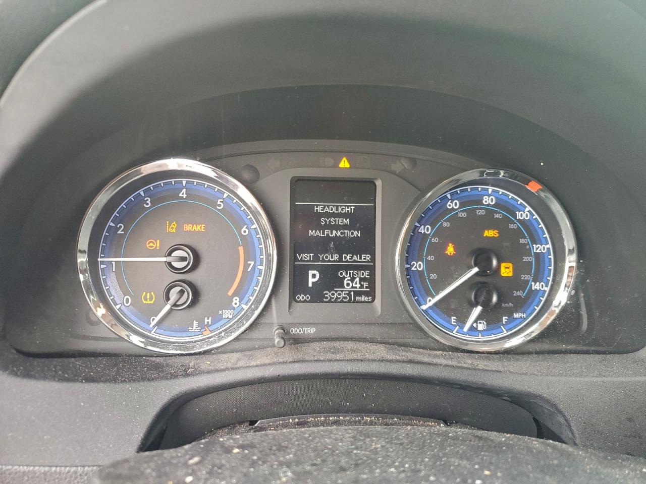 Toyota Corolla L Image 11