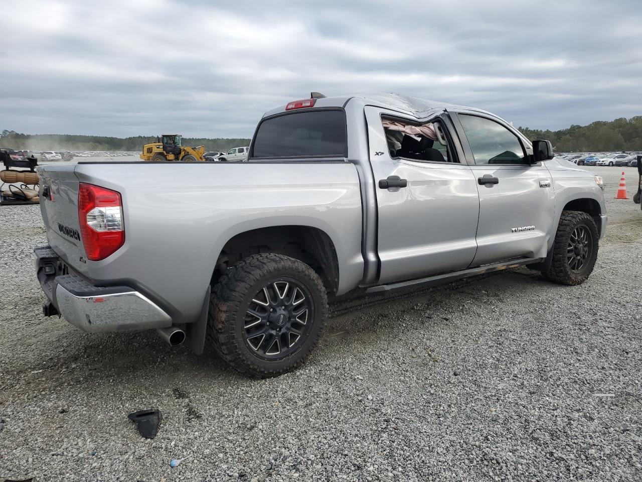 Toyota Tundra Crewmax Sr5 Image 5