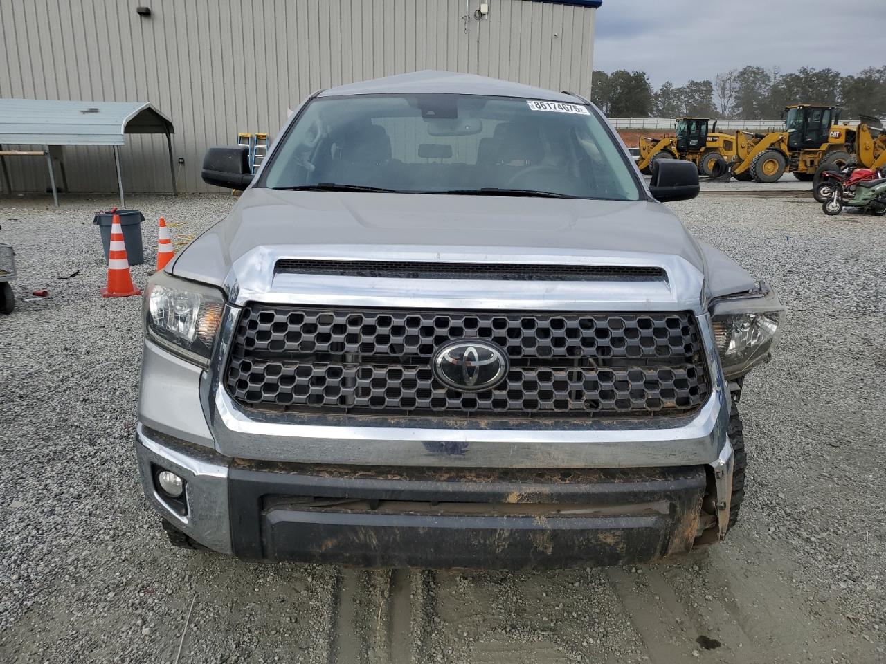 Toyota Tundra Crewmax Sr5 Image 2