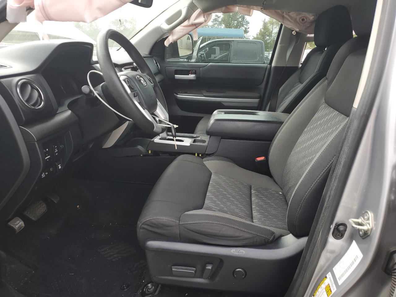 Toyota Tundra Crewmax Sr5 Image 3