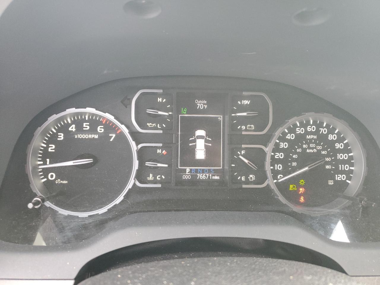 Toyota Tundra Crewmax Sr5 Image 9