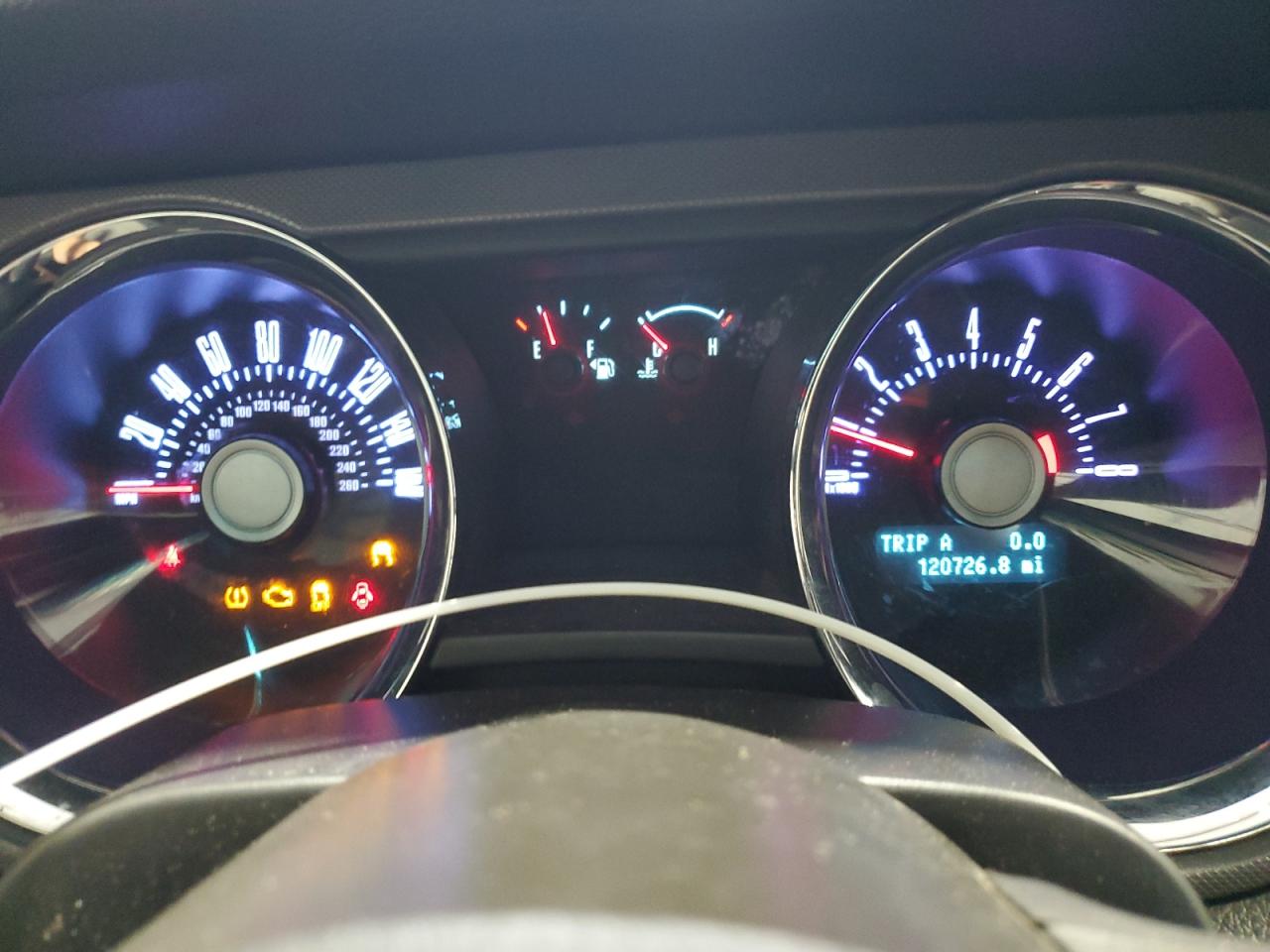 Ford Mustang Image 4