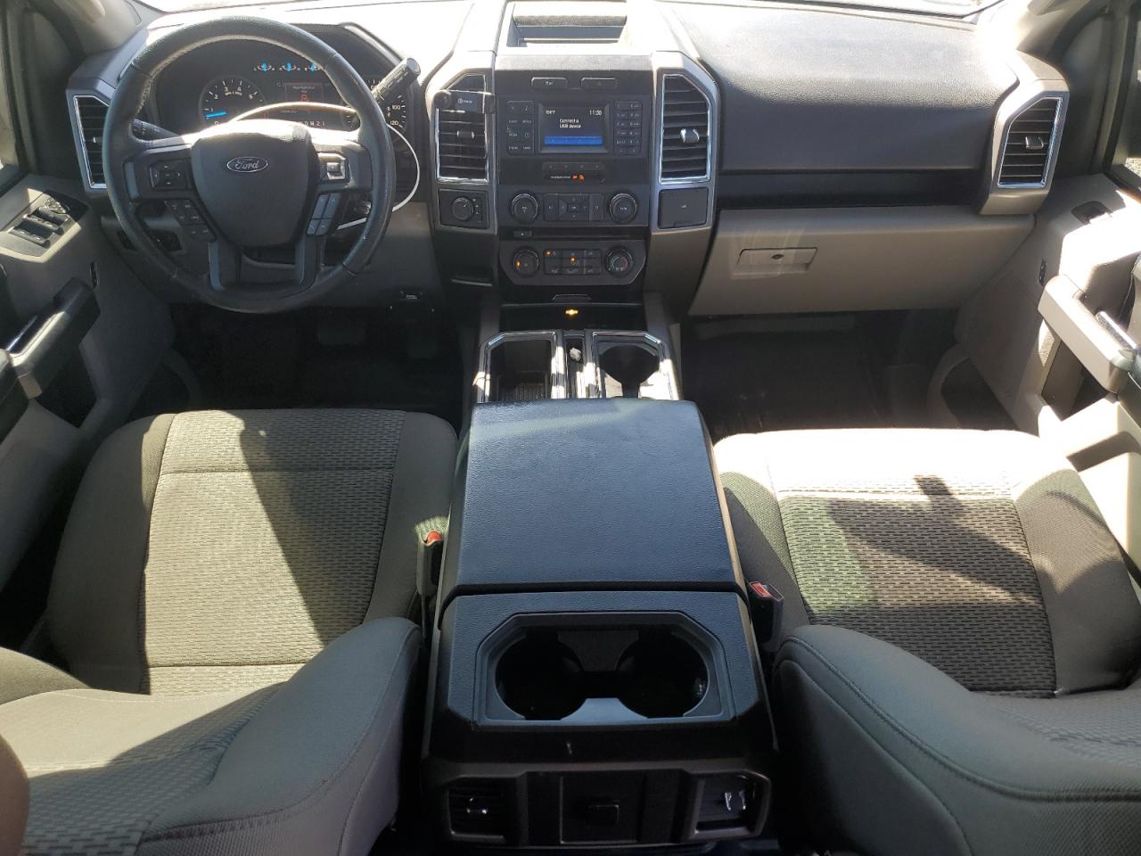 Ford F-150 Supercrew Image 6