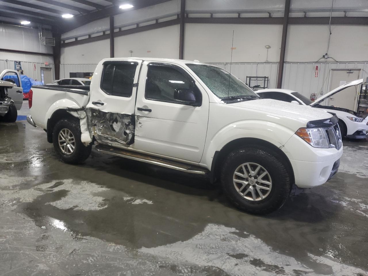 Nissan Frontier S Image 3