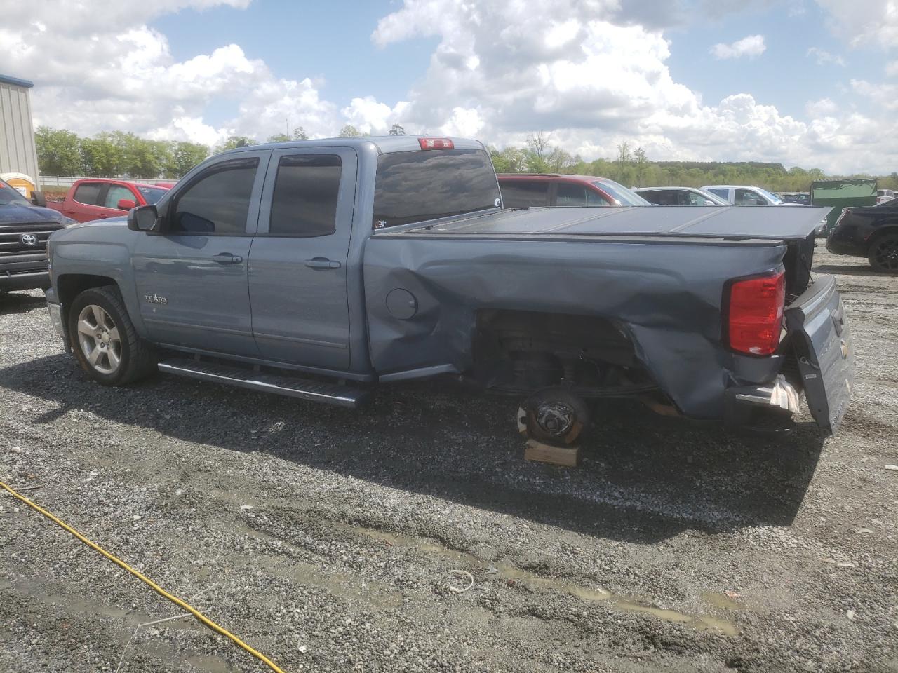 Chevrolet Silverado C1500 Lt Image 2