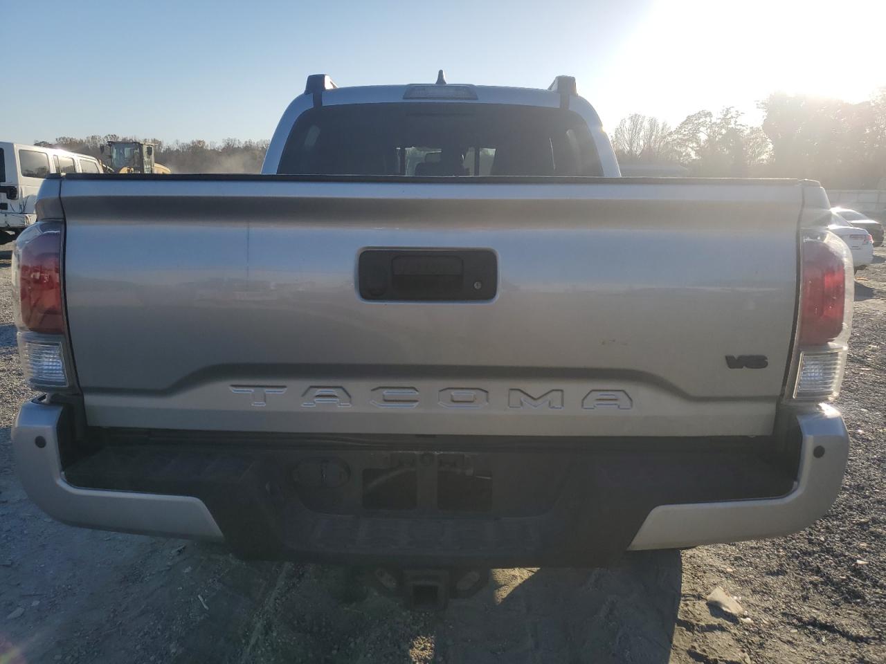 Toyota Tacoma Double Cab Image 8