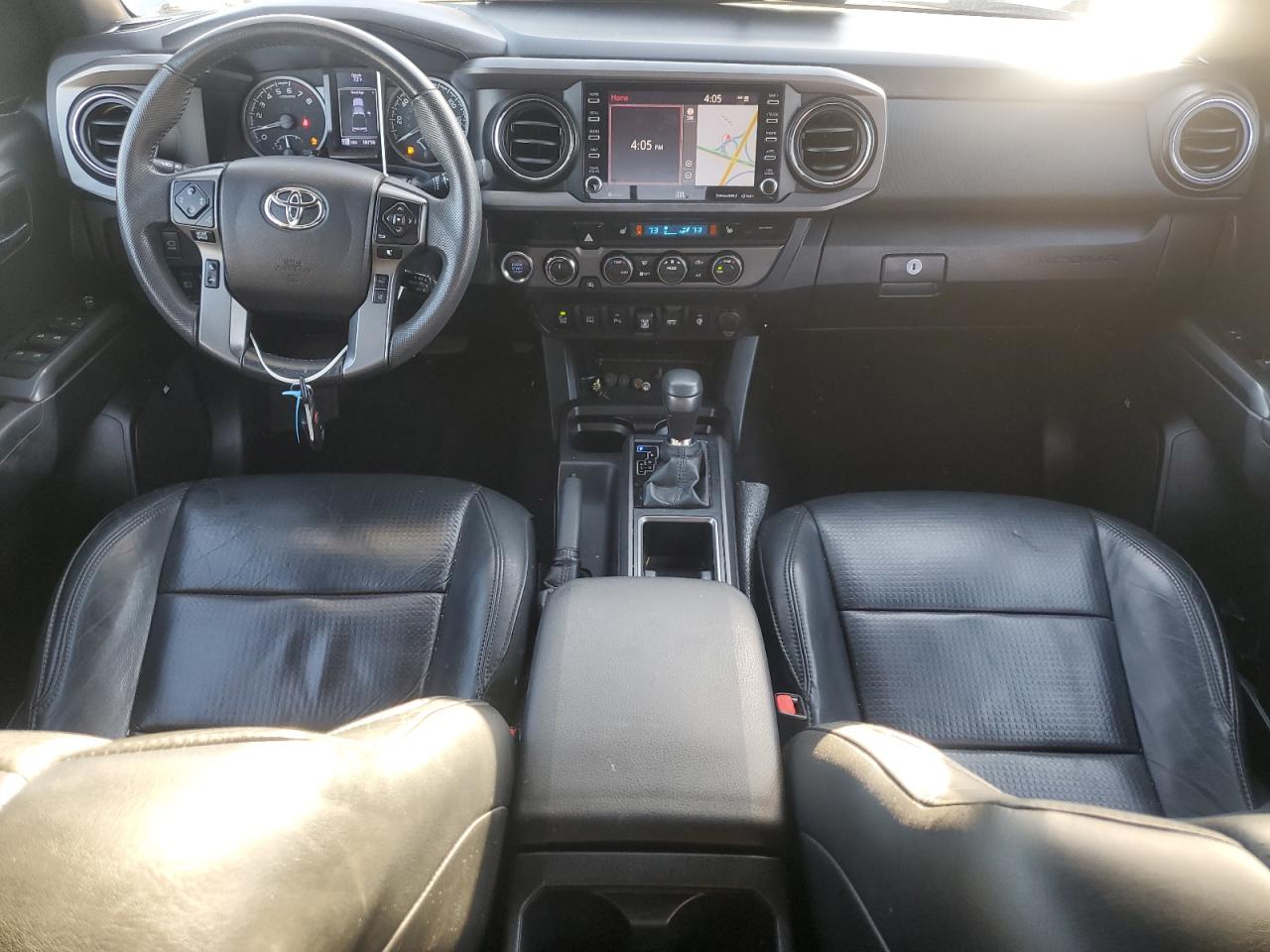 Toyota Tacoma Double Cab Image 3