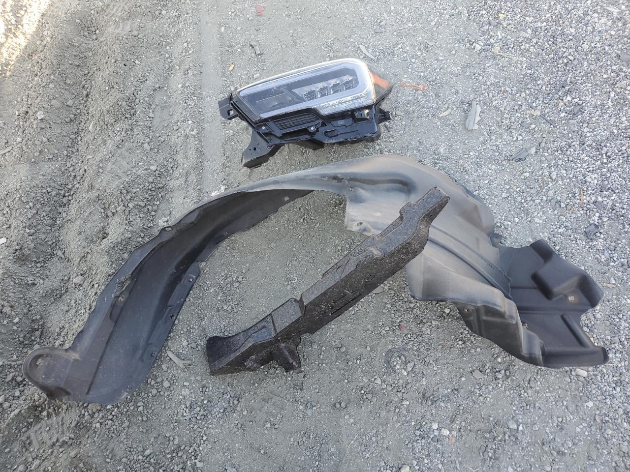 Toyota Tacoma Double Cab Image 13