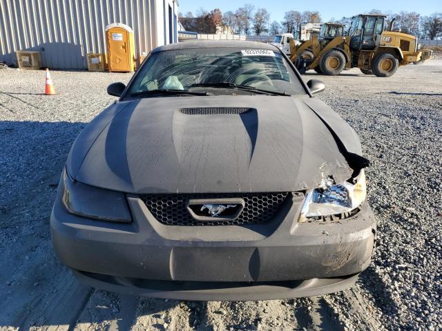 Ford Mustang Image 4