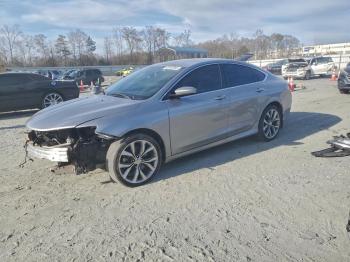  Salvage Chrysler 200